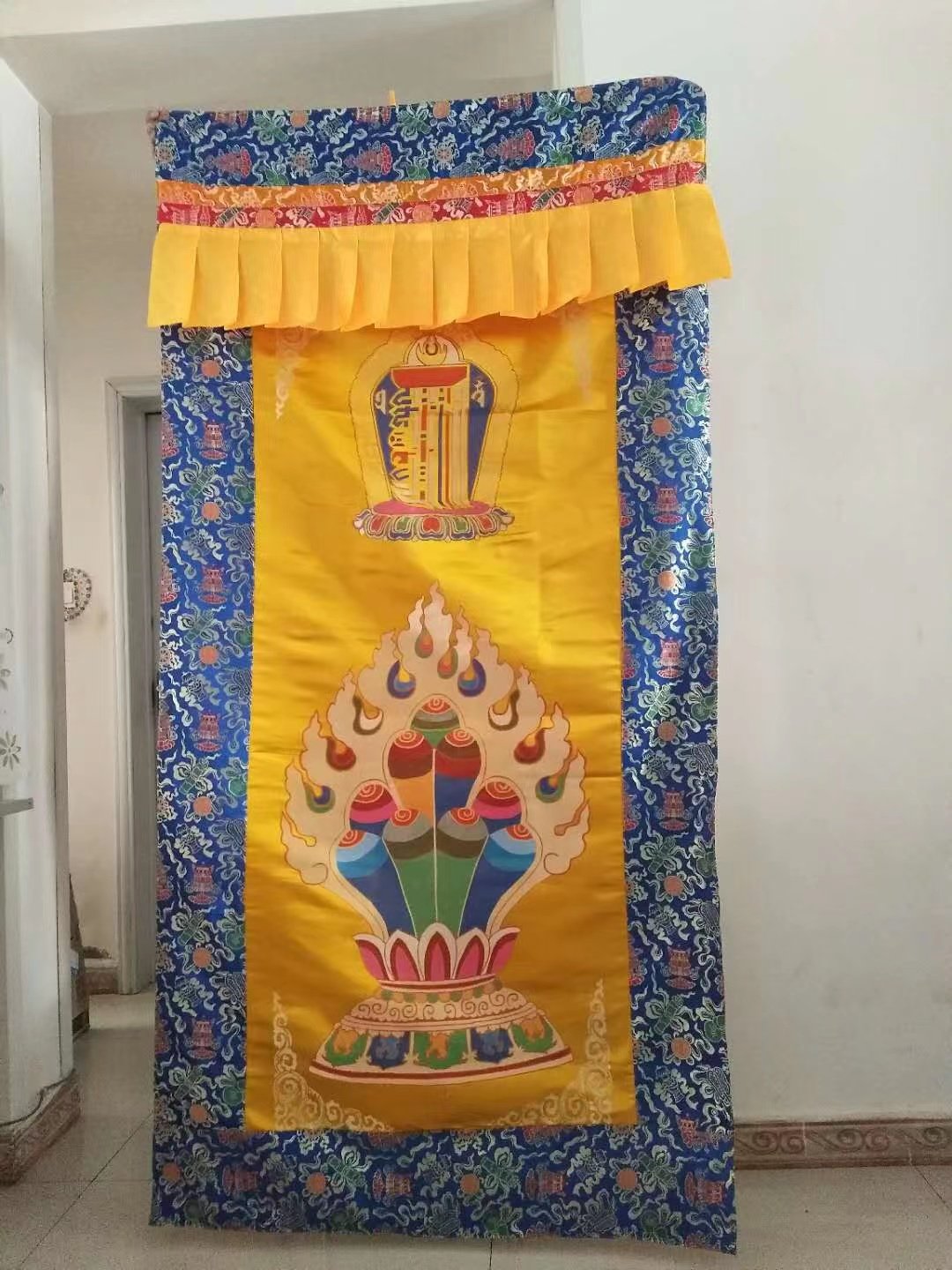 精品藏式门帘 十相自在 黄色摩尼宝火焰图案 2&times;1米