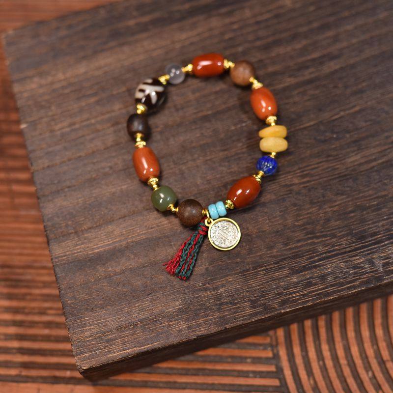 天珠搭配南红玛瑙沉香木蜜蜡片女士单圈手串