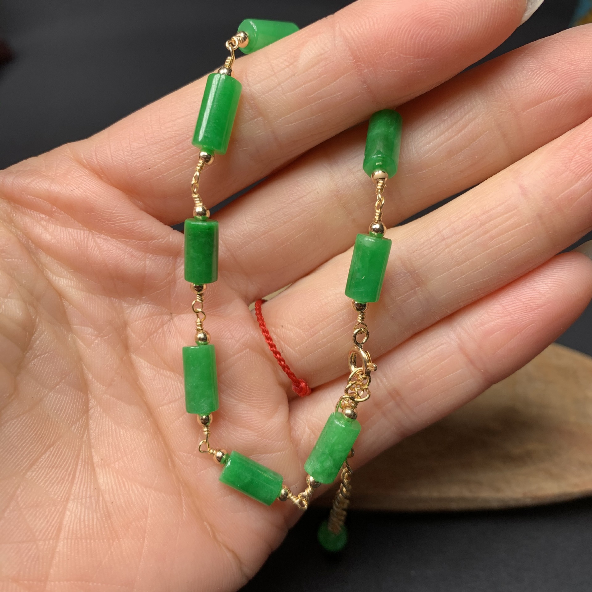 天然翡翠干青手链阳春色满绿玉石桶珠手串新款简约送妈妈女友礼物