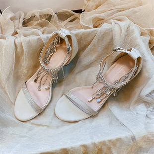 法式轻奢水钻吊坠一字带凉鞋女夏2025新款不累脚细跟高级感高跟鞋