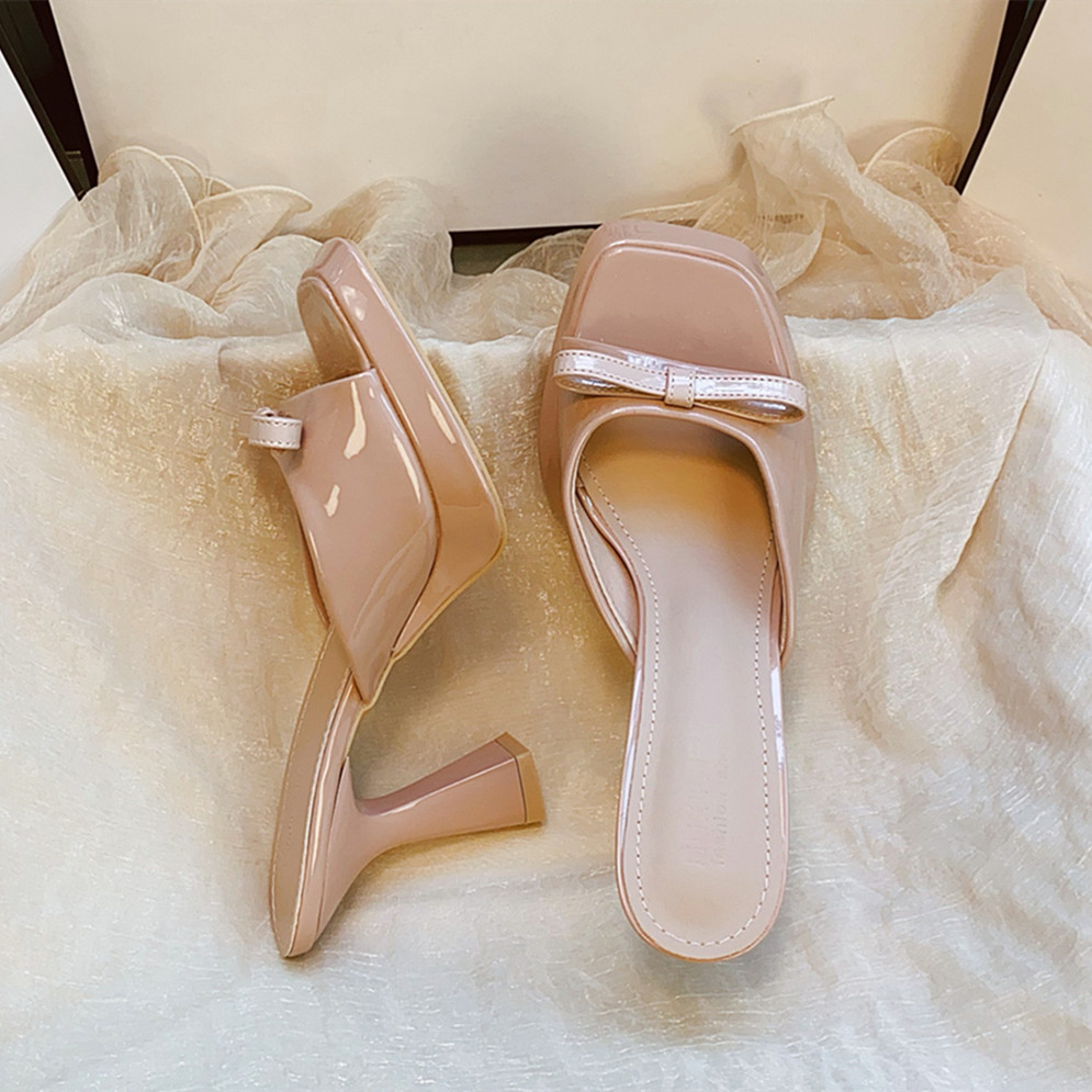法式漆皮高跟凉鞋女防水台粗跟方头露趾裸色蝴蝶结亮面外穿凉拖鞋