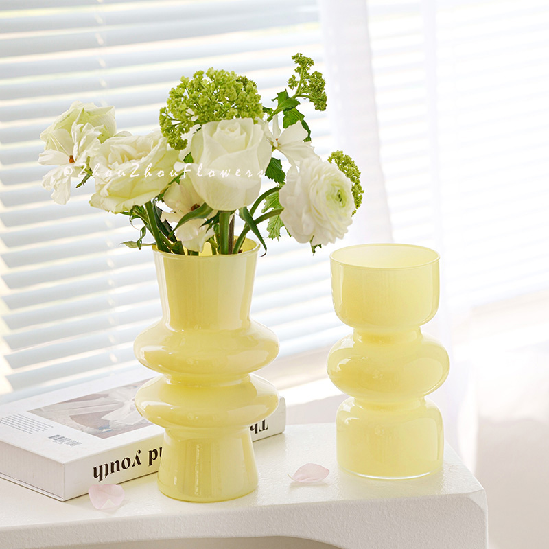 周周家法式奶油粉色中古小花瓶