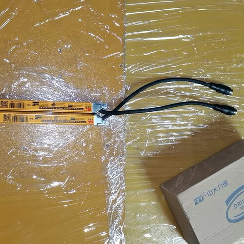 议价全新施莱格安全光栅LCS0267-E25/NR25一对，全新