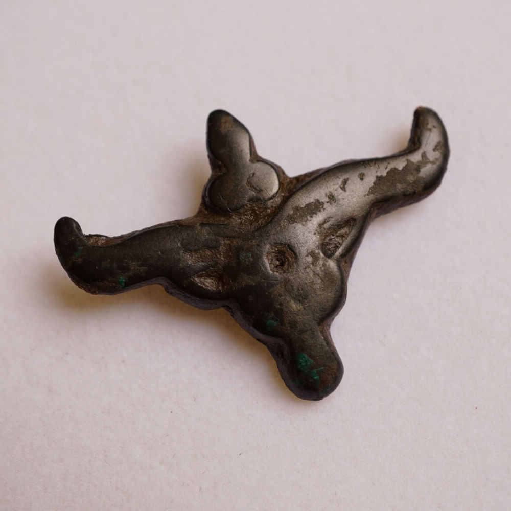 西藏清代早期天铁托甲牛头摩尼宝3.8cm 熟美皮壳古玩杂项老物件