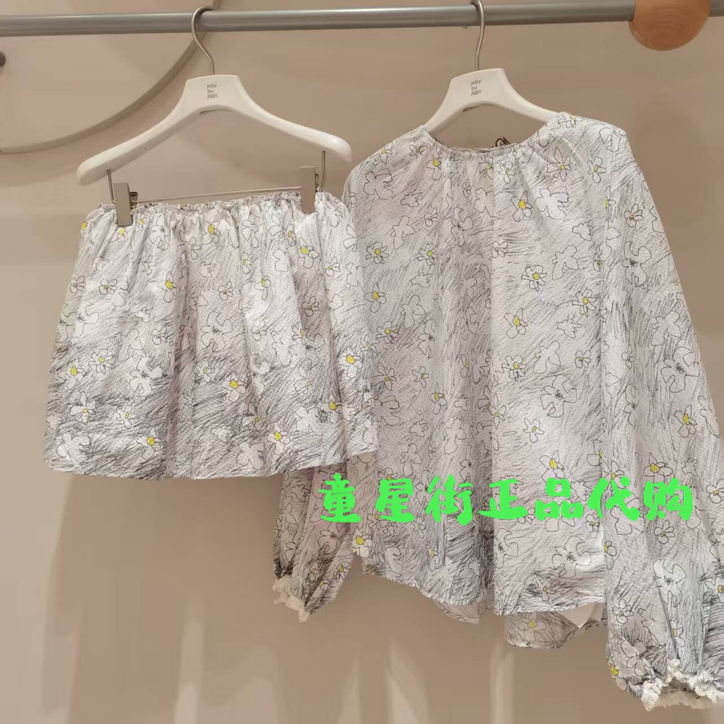小江南童装商场同款26春款女童百搭印花显瘦短款半身裙1Q3D12160