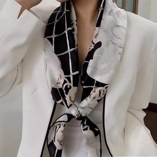 小香风双C黑白山茶花100%真丝丝巾90cm大方巾蚕丝围巾披肩抹胸