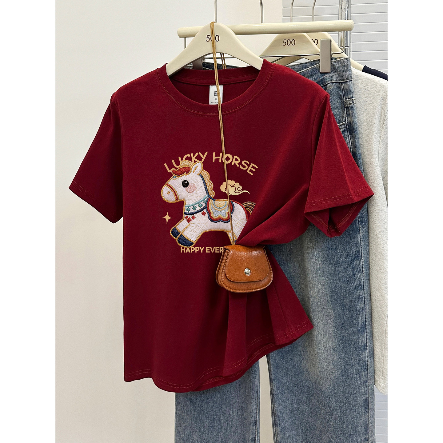 2026新款本命年小马印花正肩短袖t恤女胖mm大码遮肉圆领洋气上衣