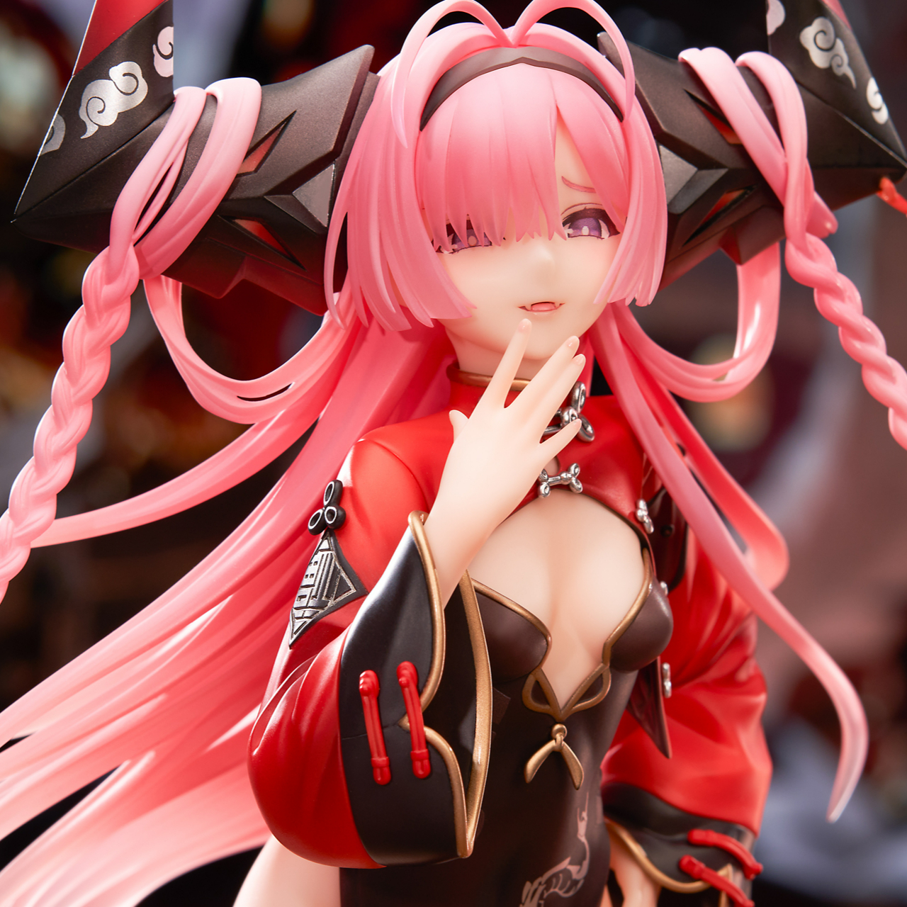 蕾贝卡亲王腾龙戏春手办