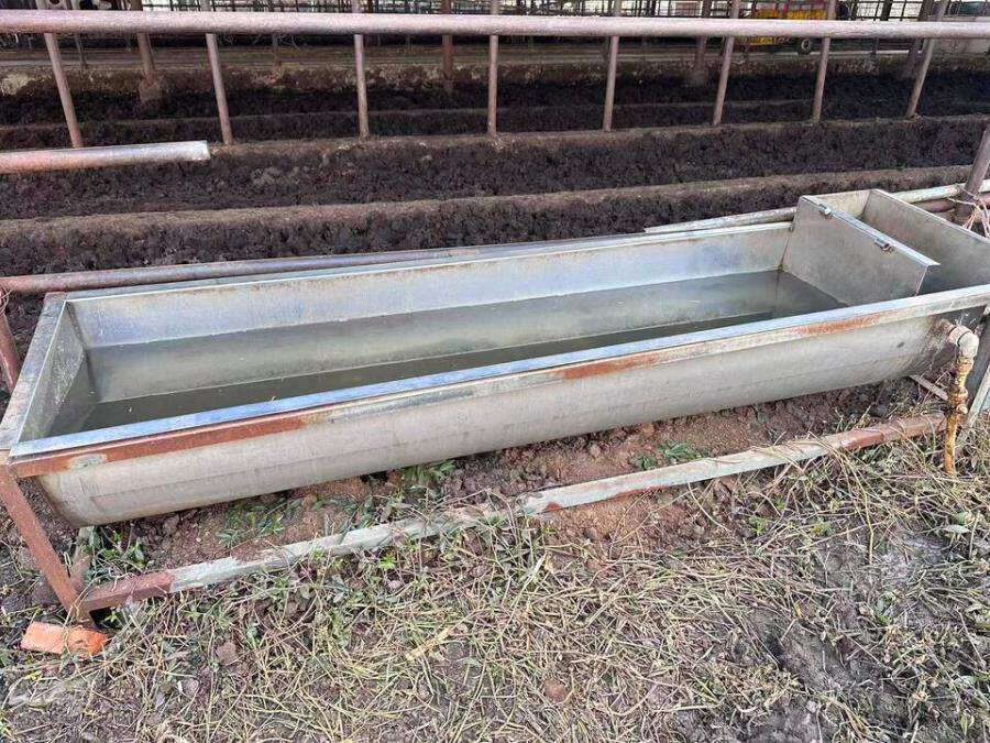 5月6日凉山彝族自治州位于西昌市裕隆奶牛场建筑物、构筑物、机器设备、苗木及租赁土地承租人权益资产（明细详见评估报告）网络拍卖公告