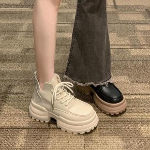 爆款短筒马丁靴女款2025秋冬季新款英伦风白色真皮厚底增高短靴子