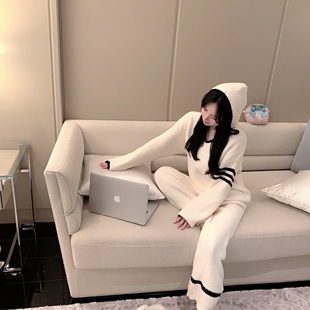 LaoLao酱「首尔欧尼」半边绒保暖睡衣家居服运动风ins可外穿厚