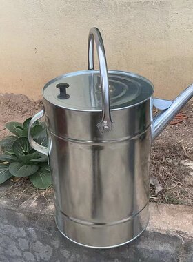 长嘴加油桶带盖柴油桶备用