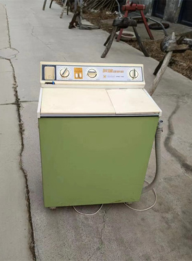 怀旧老物件70年代老式滚筒洗衣机