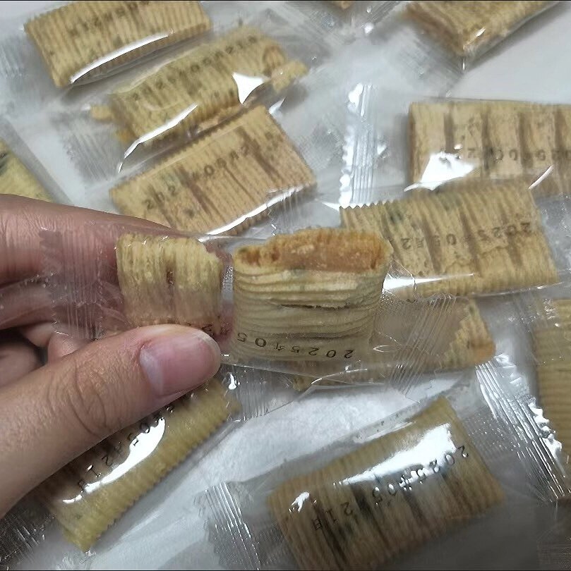 脆皮蛋花酥厦门特产黑芝麻花生夹心鸡蛋卷饼干独立包装追剧零食品