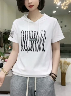 夏季新款百搭戴帽短袖圆领显瘦宽松时尚气质休闲宽松半袖上衣女