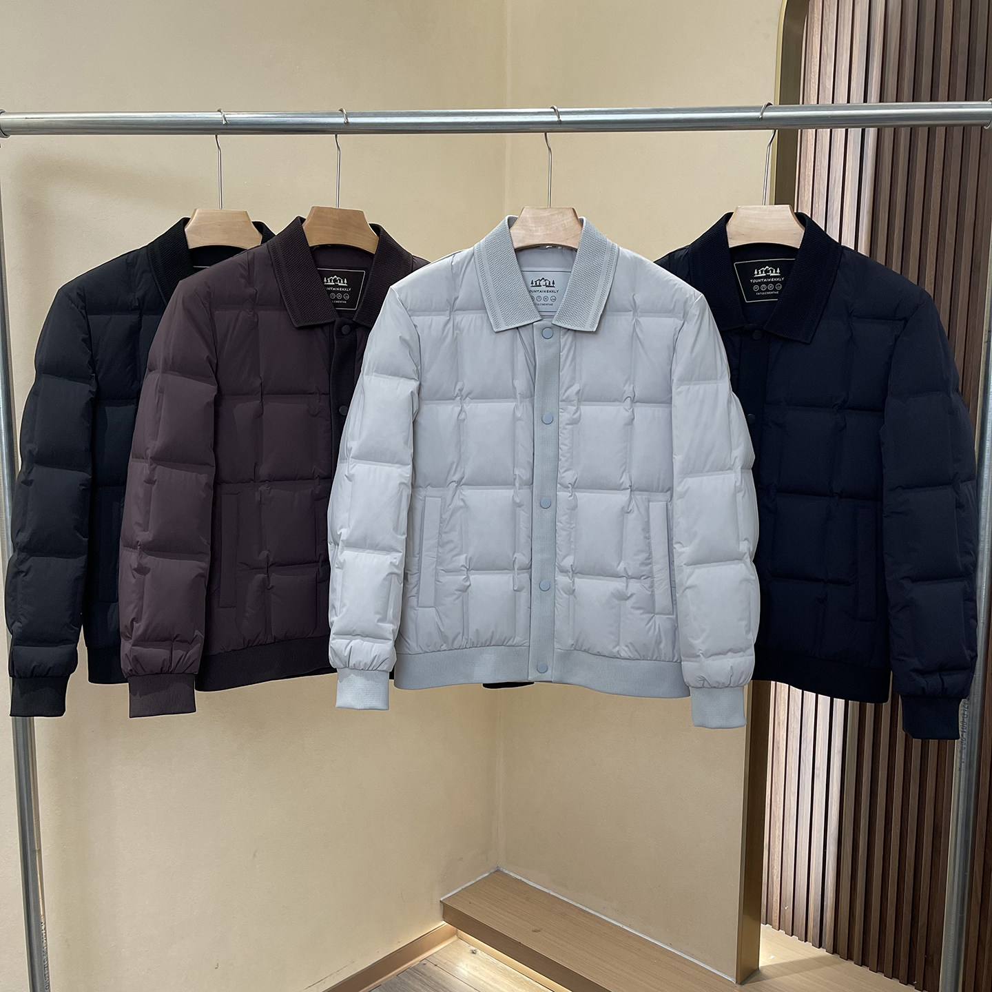 商务商务翻领轻便款三防羽绒服男