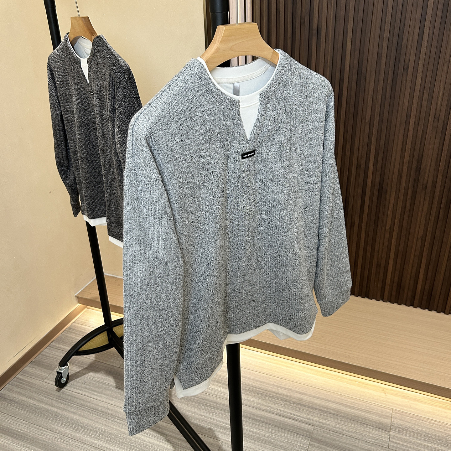 春装男士假两件卫衣宽松薄款长袖t恤针织衫潮流v领打底衫浅灰上衣