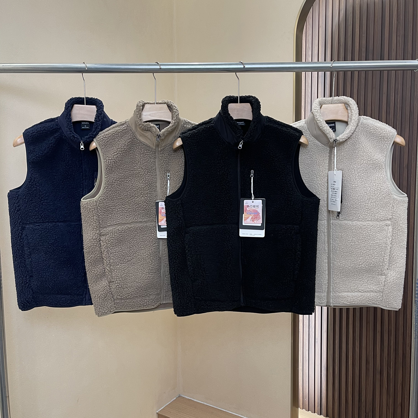 加绒加厚羊羔毛立领摇粒绒马甲男