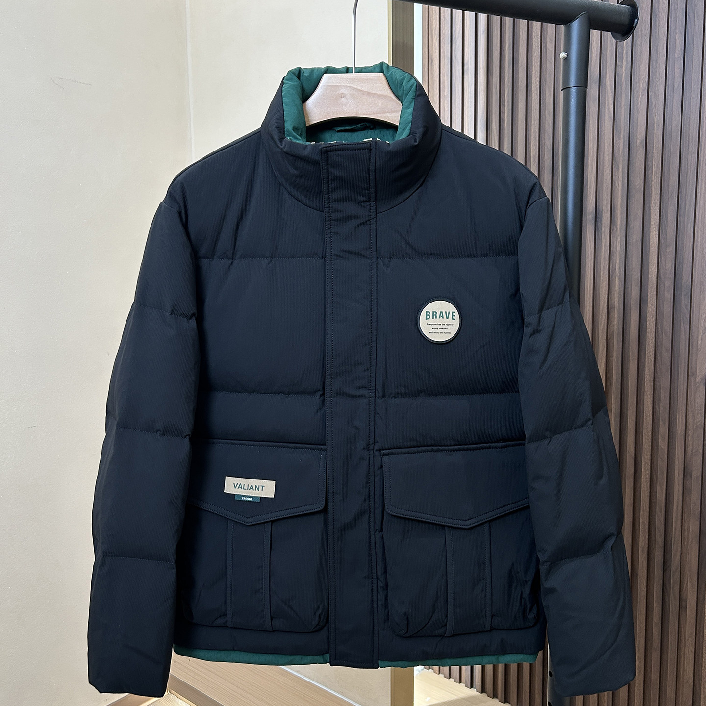 【H家】时尚工装个性口袋~90鸭绒!撤柜剪标撞色立领羽绒服男秋冬