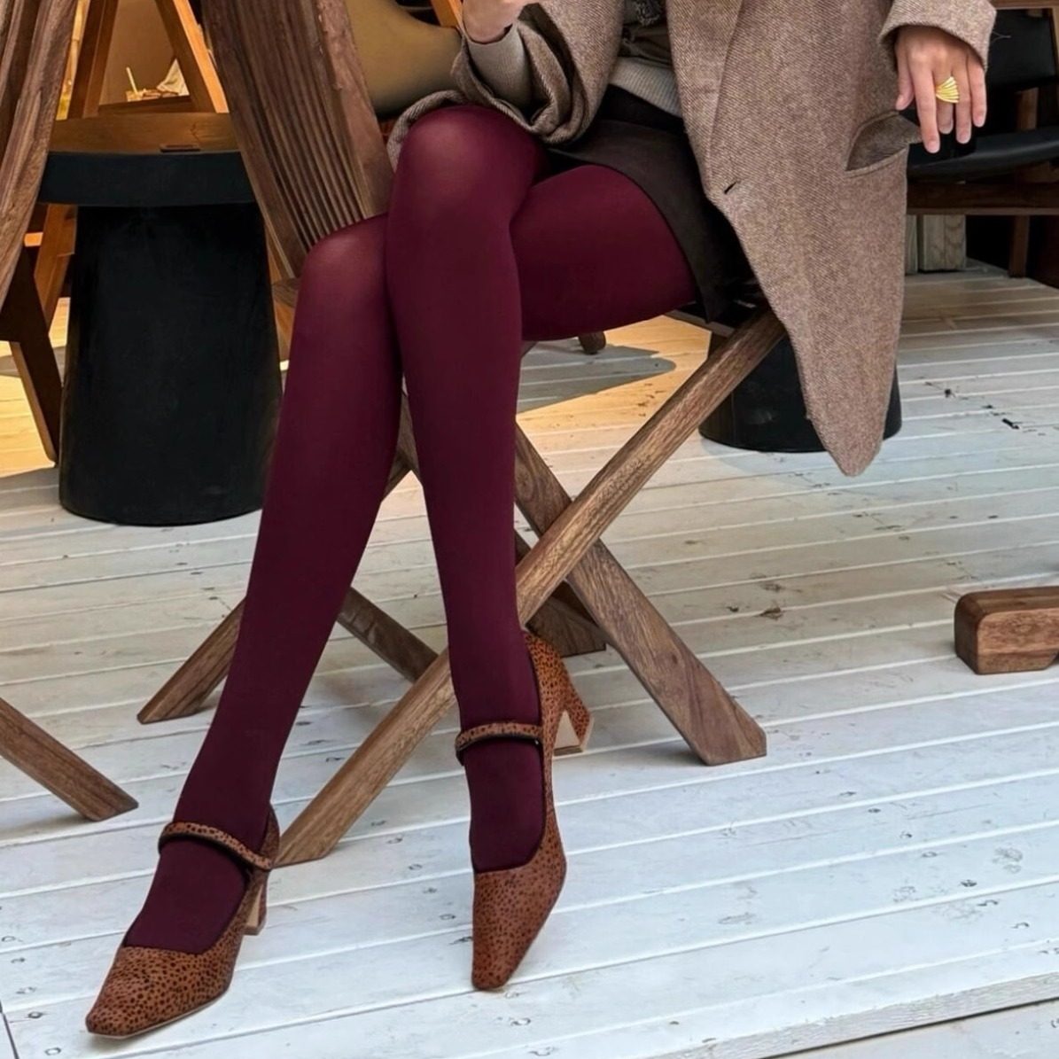 给沉闷冬日一点颜色！复古酒红色丝袜+西装外套搭配起来好时髦~,女士内衣/男士内衣/家居服,连裤袜/打底袜,淘宝优惠券,粉丝福利购,淘宝优惠卷