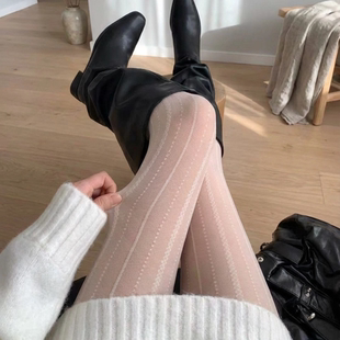 live实拍 链纹白丝～搭配黑靴轻奢感丝袜女柔和纯净磨皮 奶呼呼