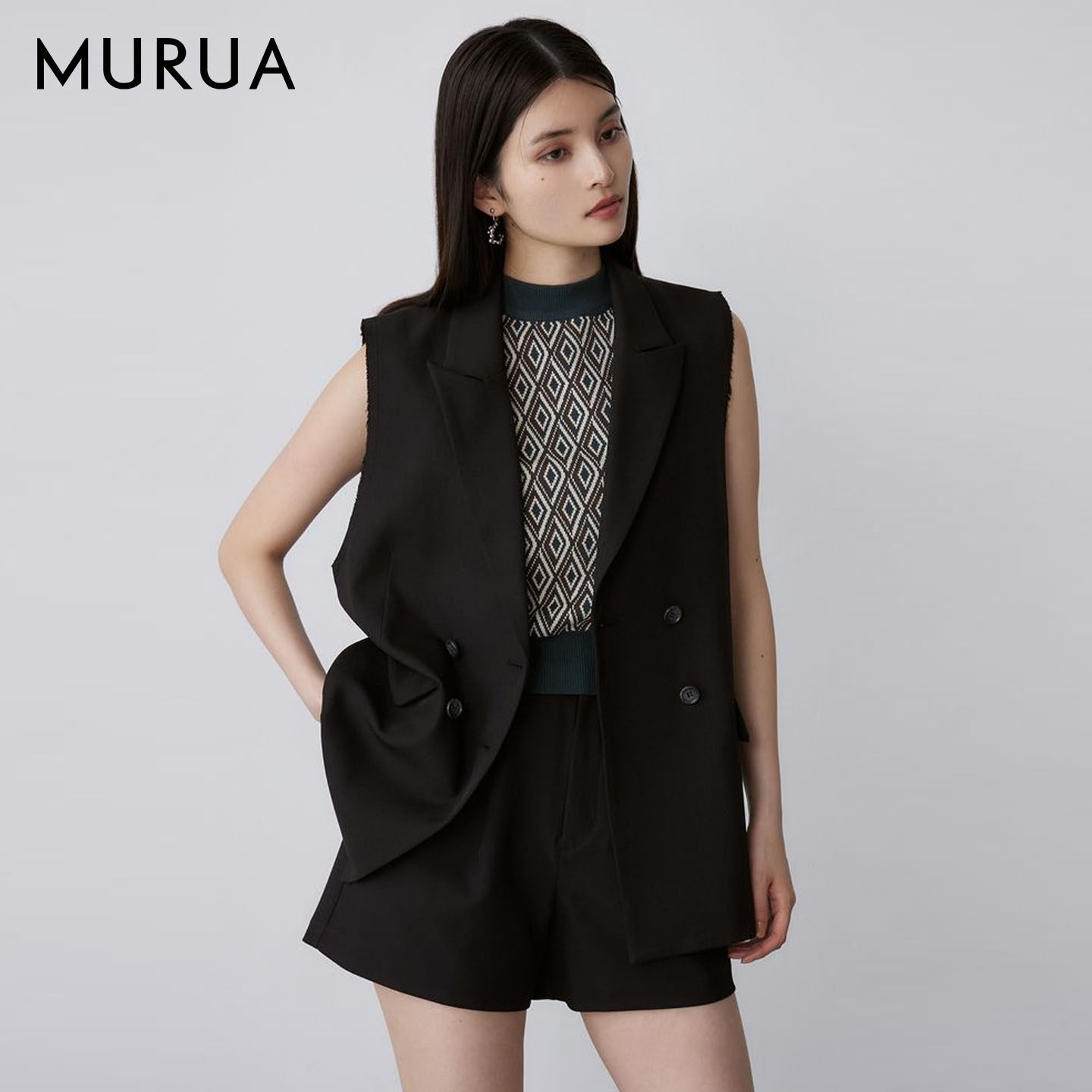 MURUA25夏季女士中长款系扣毛边条纹翻领无袖西装马夹0125401002