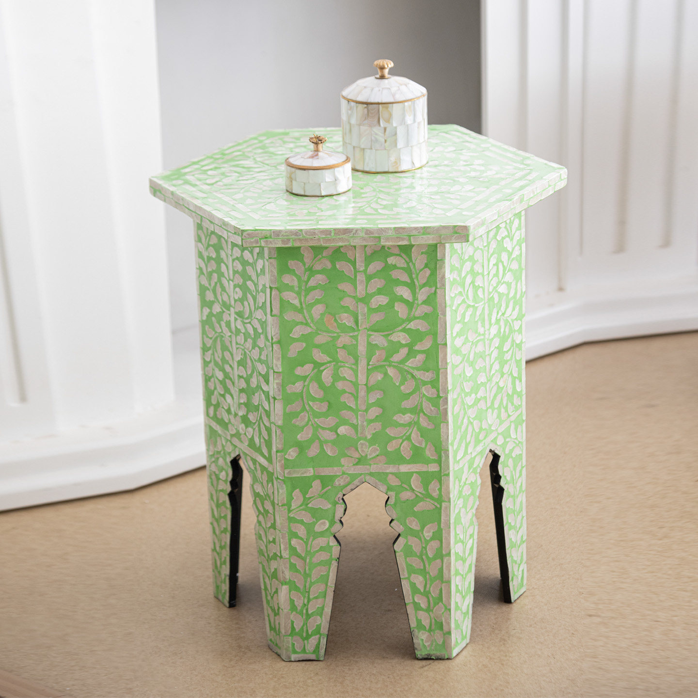 越南进口天然彩贝浅绿色蔓清欢花纹可移动小茶几装饰六角边几角几