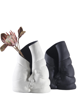 人脸亲吻陶瓷北欧风样板房间雕塑