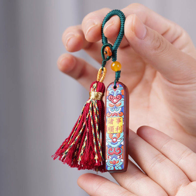 原创紫檀木彩绘诸事顺利包包挂绳