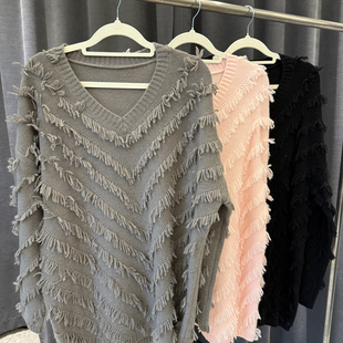 流苏款 新款 v领毛衣 BARRIFAIT