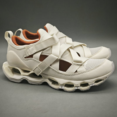 男子一体织袜套机能凉鞋