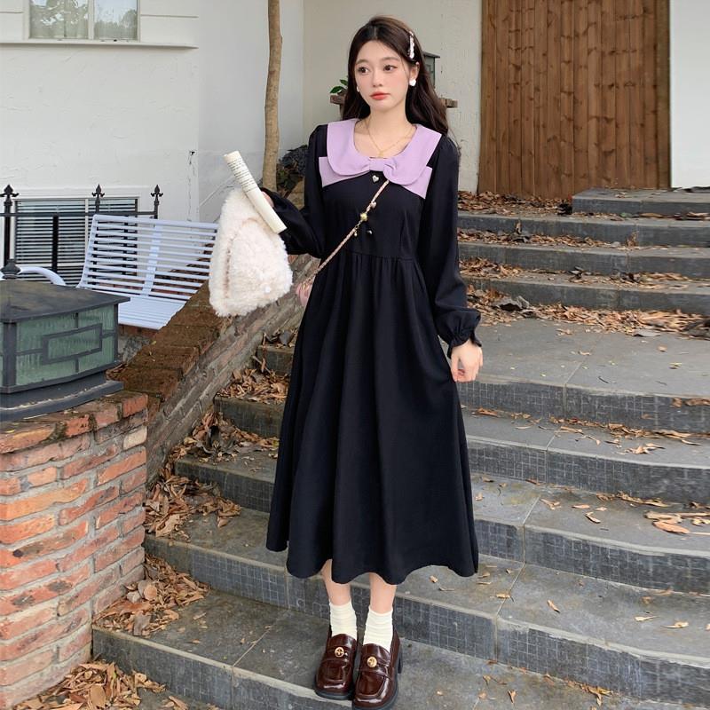 赫本风法式黑色长袖连衣裙女2025春秋新款显瘦气质金丝绒拼接裙子