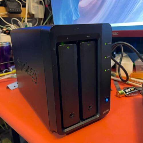 议价群晖DS215+双盘位双千兆存储器 成色还凑合 功能正常