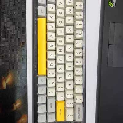 议价EPOMAKER+TH66++客制化三模机械键盘RGB显示屏