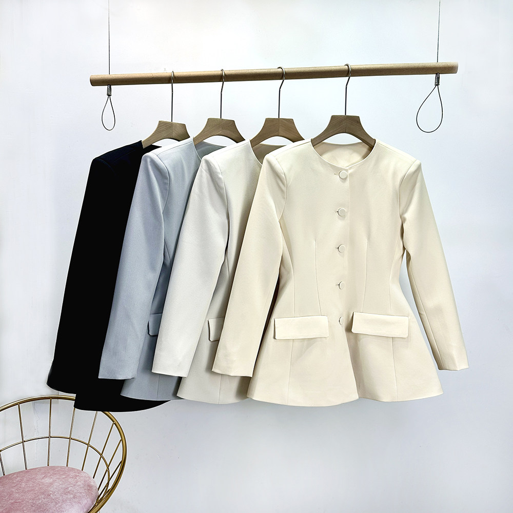 VANE韦恩设计感圆领单排扣收腰外套2025秋装新款时尚百搭显瘦西服