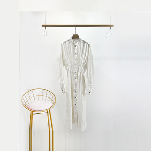 VANE韦恩小众设计立领连衣裙2025秋装新款时尚显瘦松紧腰中长裙女