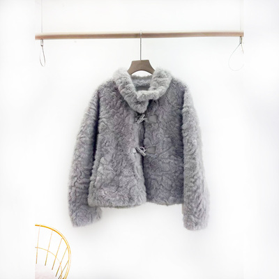 PUTIAN设计感盘扣皮毛一体大衣