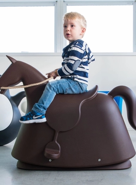 意大利magis Rocky摇摇马儿童玩具塑胶摇马设计师款男孩 女孩