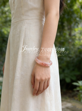 天然桃花酿粉色金丝玉手镯好美~