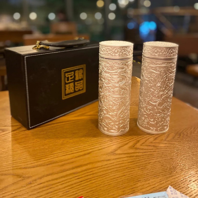 原1800！算是艺术品！送人有面子！礼盒装银离子涂层真空保温杯