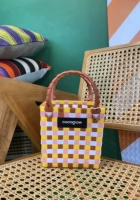 Прозрачный