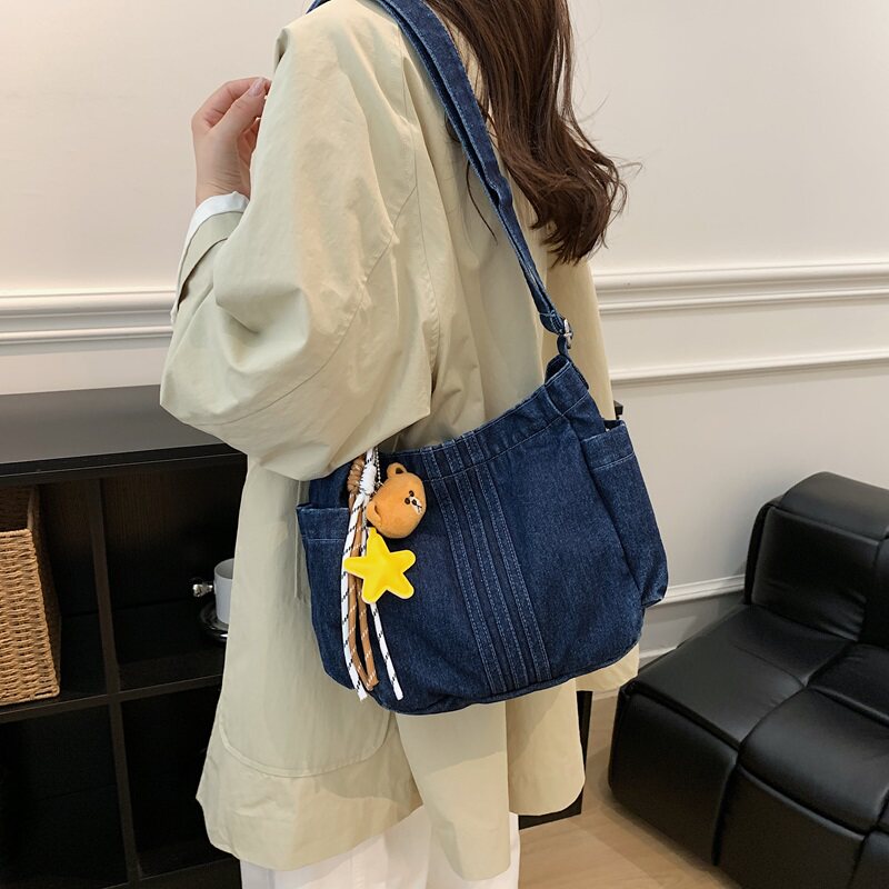 秋冬季日系复古牛仔布包包女2026新款深蓝色拉链单肩斜挎包手机包
