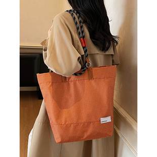 超轻便包包女款韩系风格纹大容量手提单肩两用学生上课通勤托特包