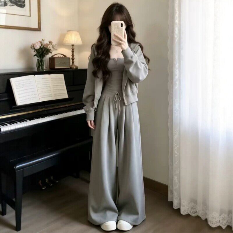 韩系高级感运动套装女秋季宽松小个子穿搭盐系显瘦开衫休闲三件套