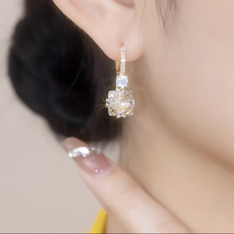 精致锆石水晶球耳环气质微镶耳扣