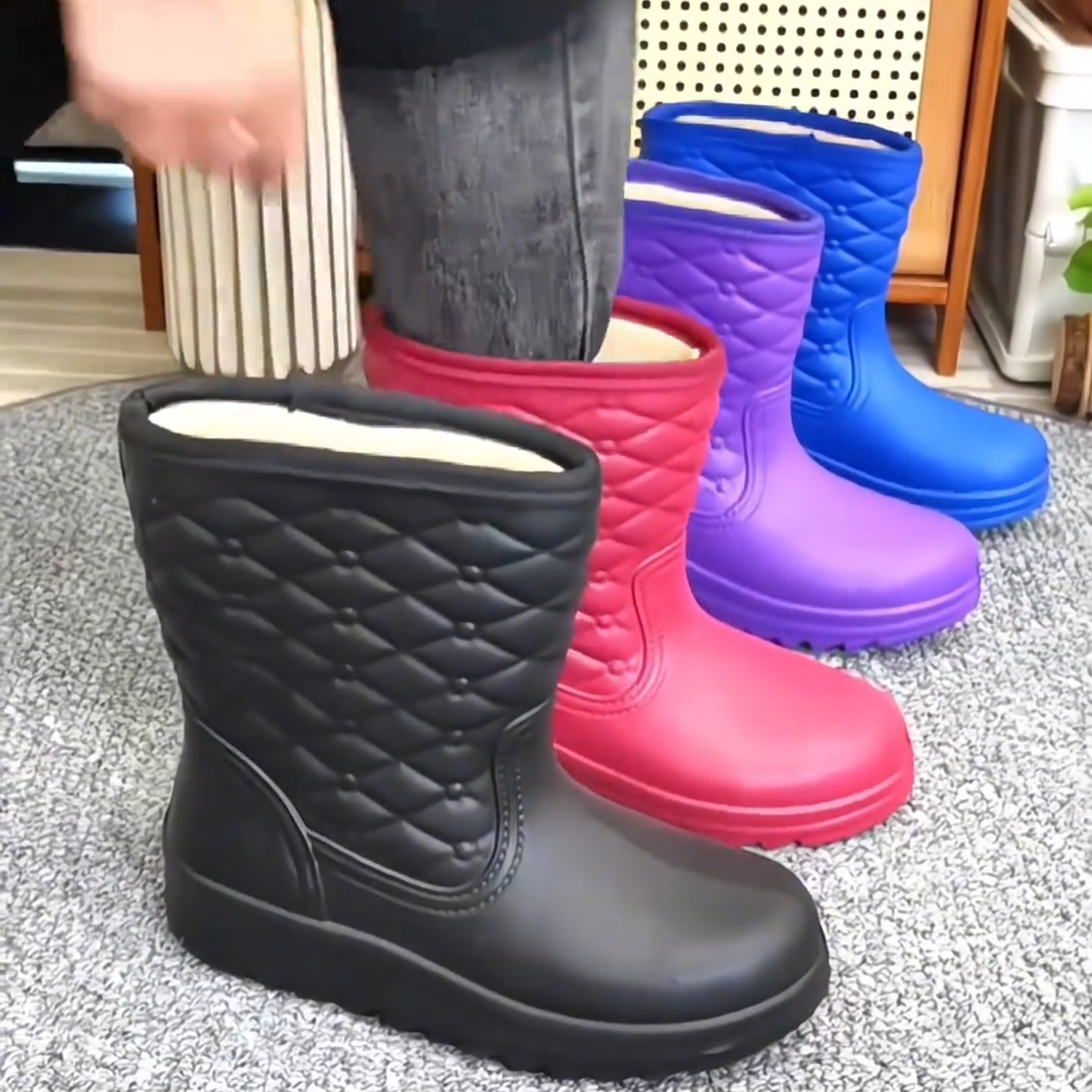 防滑耐磨好穿不累脚冬季女士加绒雪地靴防水雨鞋EVA保暖轻便女靴