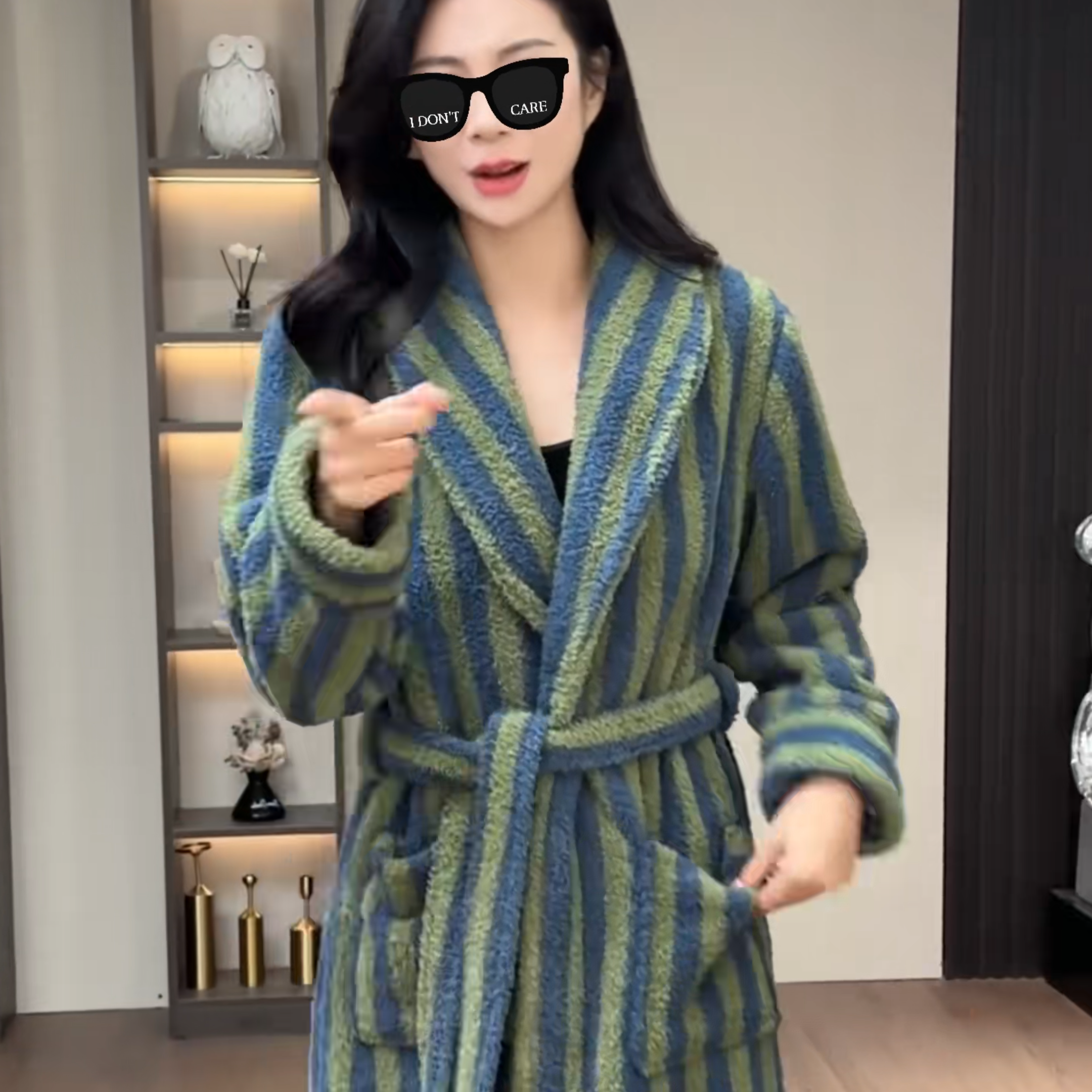 睡衣女款爆款2025新款秋冬季珊瑚绒加厚美丽绒加长浴袍睡袍2026