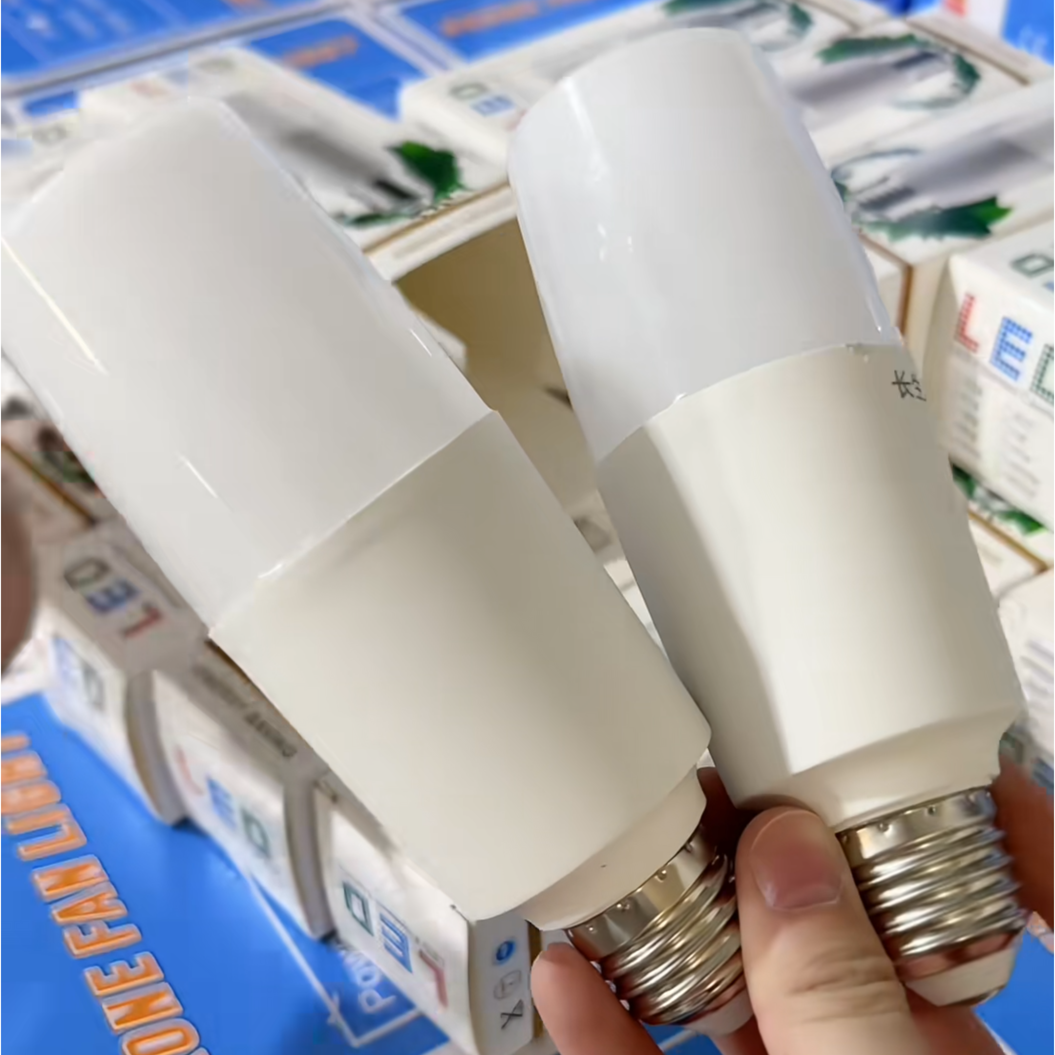 超亮节能灯泡LED圆柱高亮柱形家用E27螺口卧室台灯照明光源柱泡