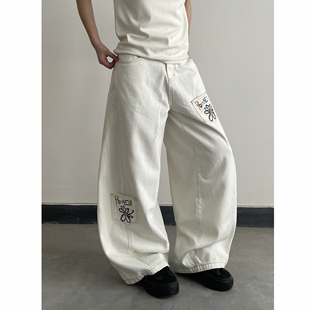 美式街头小菊花刺绣白色牛仔裤男女cleanfit宽松显瘦情侣休闲裤子