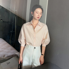 夏季粉色半袖衬衫女2025新款宽松灯笼袖不易皱通勤高级感短袖上衣